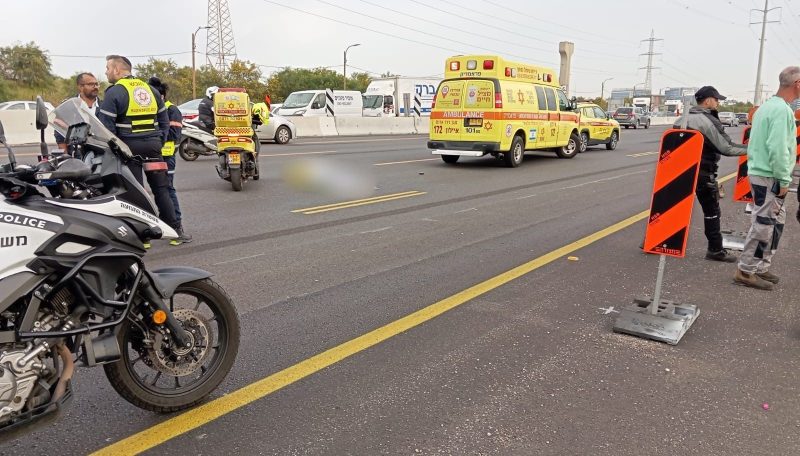 רוכב אופנוע נהרג בתאונה בכביש 4, צילום מדא